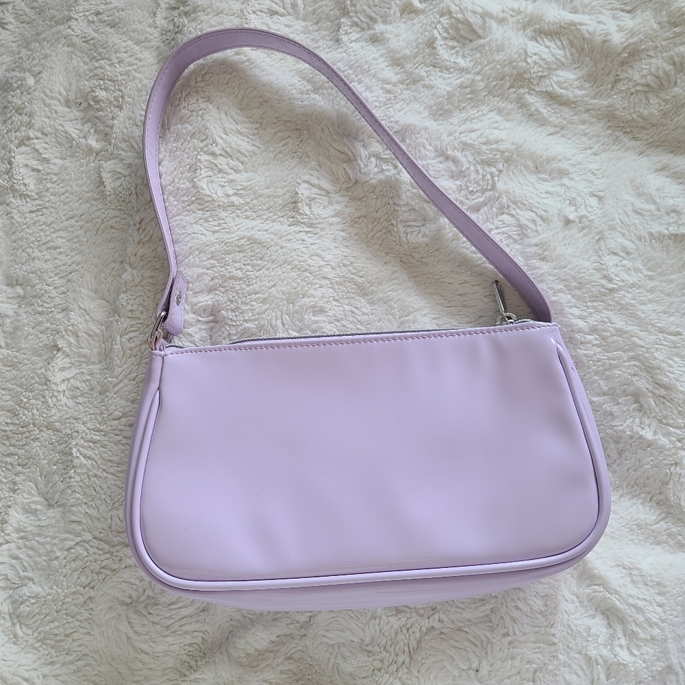 Cute shoulder bag in lavender
